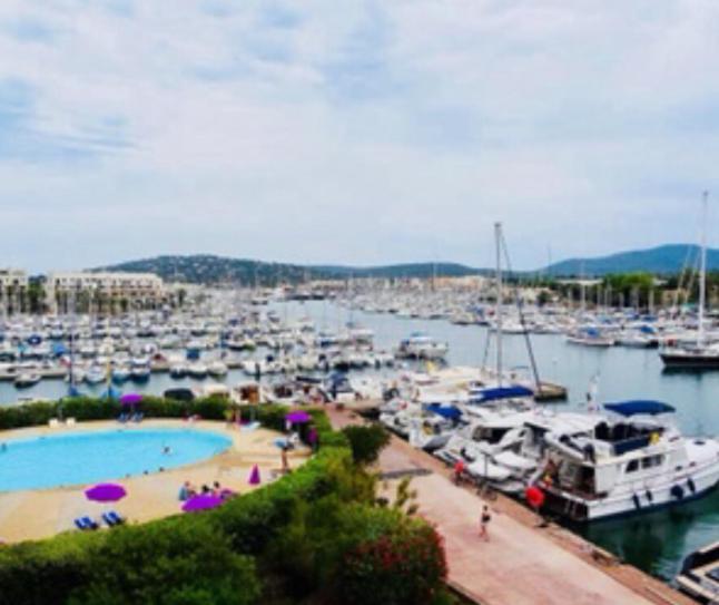 Petit Cocon Magnifique Vue Sur Marina Dans Le Golfe De Saint Tropez Apartment Коголен Екстериор снимка